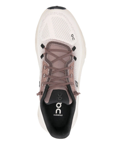 On running sneaker