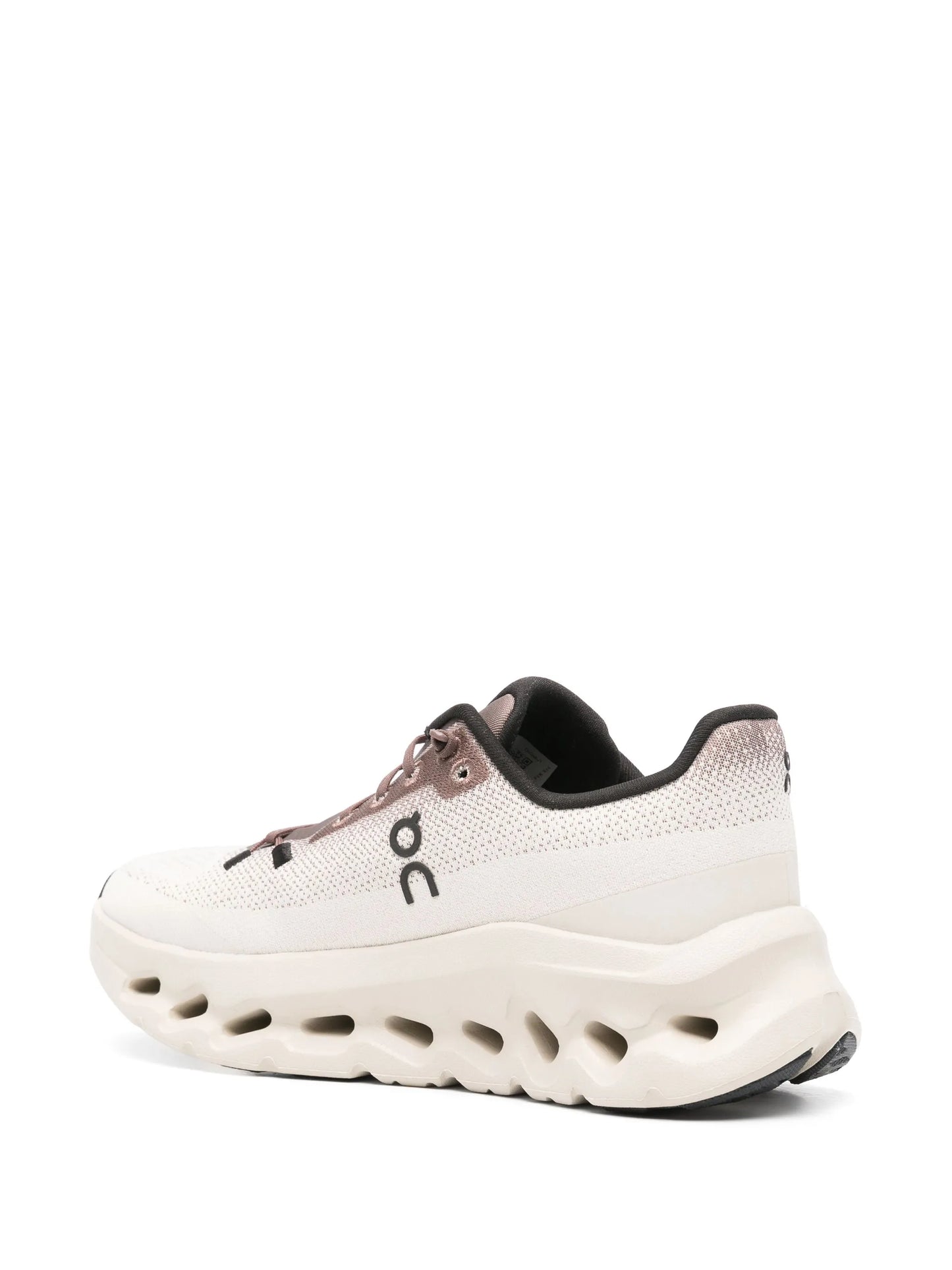 On running sneaker